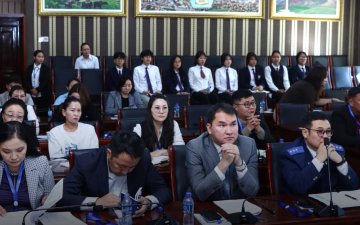 ХҮҮХДИЙН ЗӨВЛӨЛИЙН ЭЭЛЖИТ ХУРАЛДААНД ОРОЛЦОЖ, ХҮҮХДИЙН ЭРХИЙН ЗӨРЧЛИЙН ТАЛААР МЭДЭЭЛЭЛ ӨГЛӨӨ
