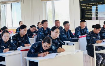 ХҮНИЙ ЭРХ БОЛОН ЭРҮҮДЭН ШҮҮХ ОЙЛГОЛТЫН ТАЛААР СУРГАЛТ ЗОХИОН БАЙГУУЛЛАА