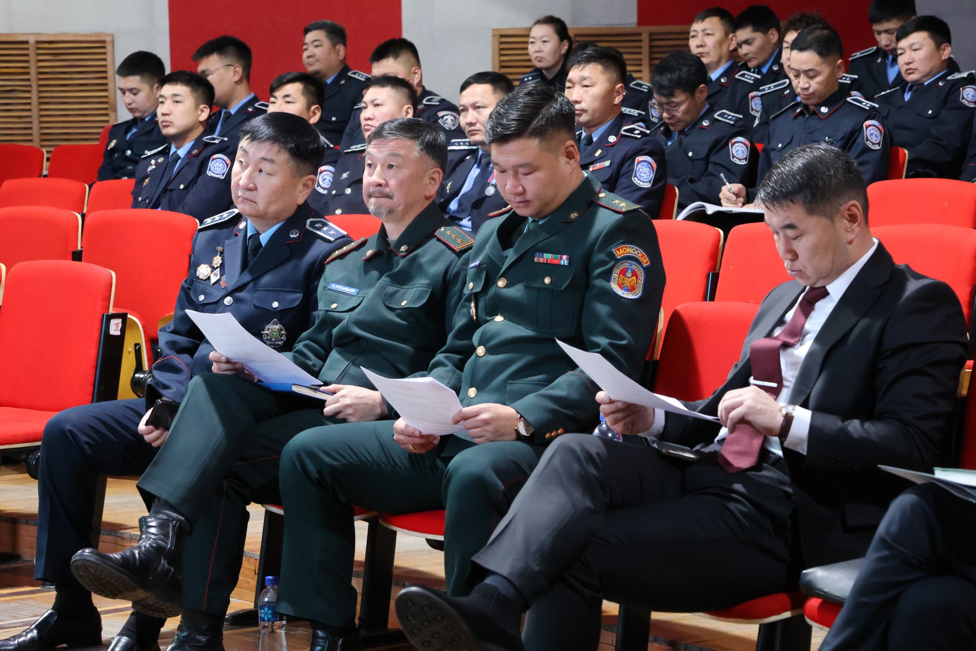 “МӨРДӨН ШАЛГАХ, ШҮҮХИЙН ШИЙДВЭР ГҮЙЦЭТГЭХ АЖИЛЛАГААНД ЭРҮҮ ШҮҮЛТЭЭС АНГИД БАЙХ НЬ” СЭДЭВТ СУРГАЛТ, ХЭЛЭЛЦҮҮЛГИЙГ ЗОХИОН БАЙГУУЛЛАА