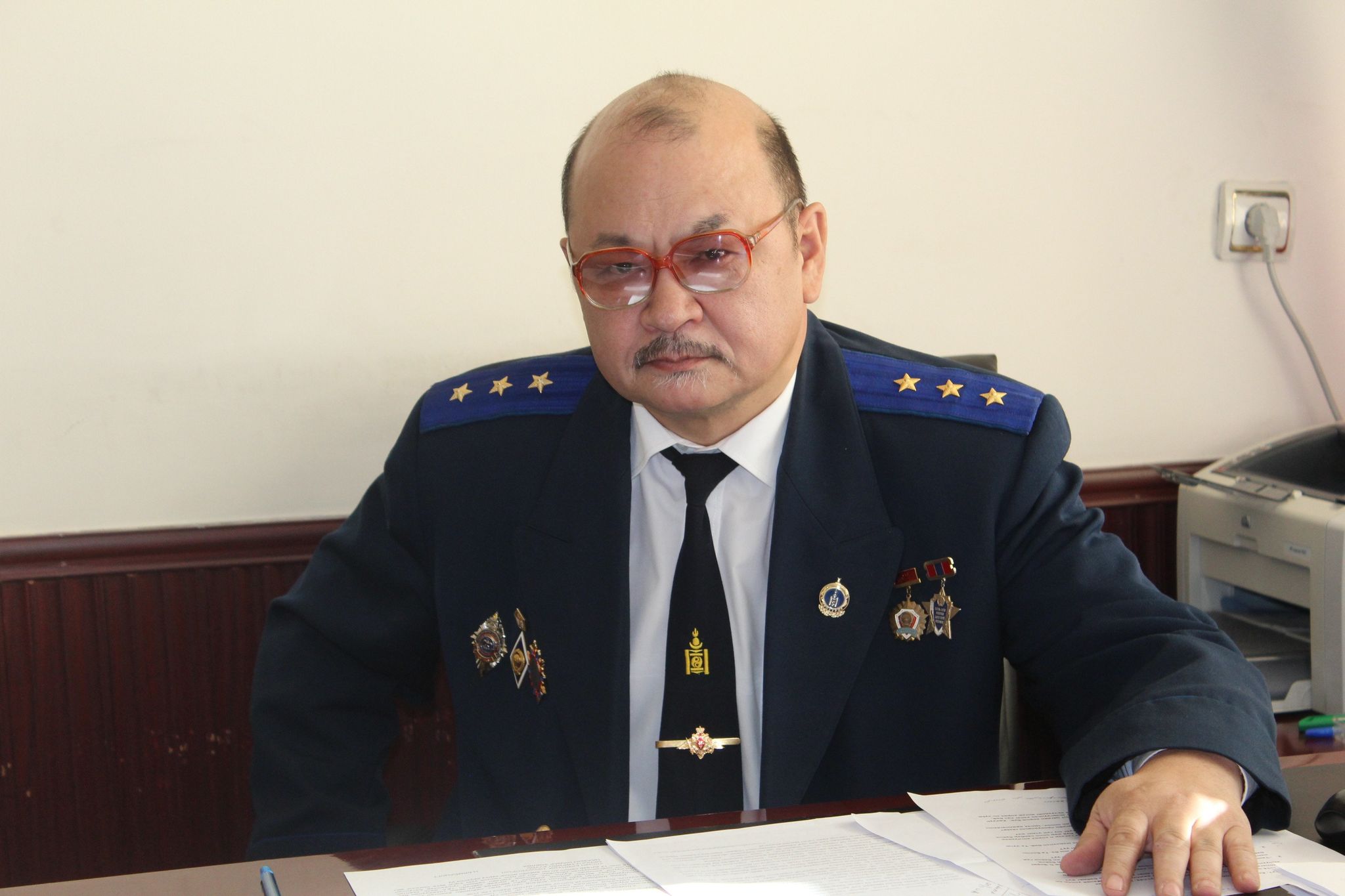 МОНГОЛЫН ХУУЛЬЧДЫН ШАТРЫН ХОЛБОО БАЙГУУЛАГДЛАА