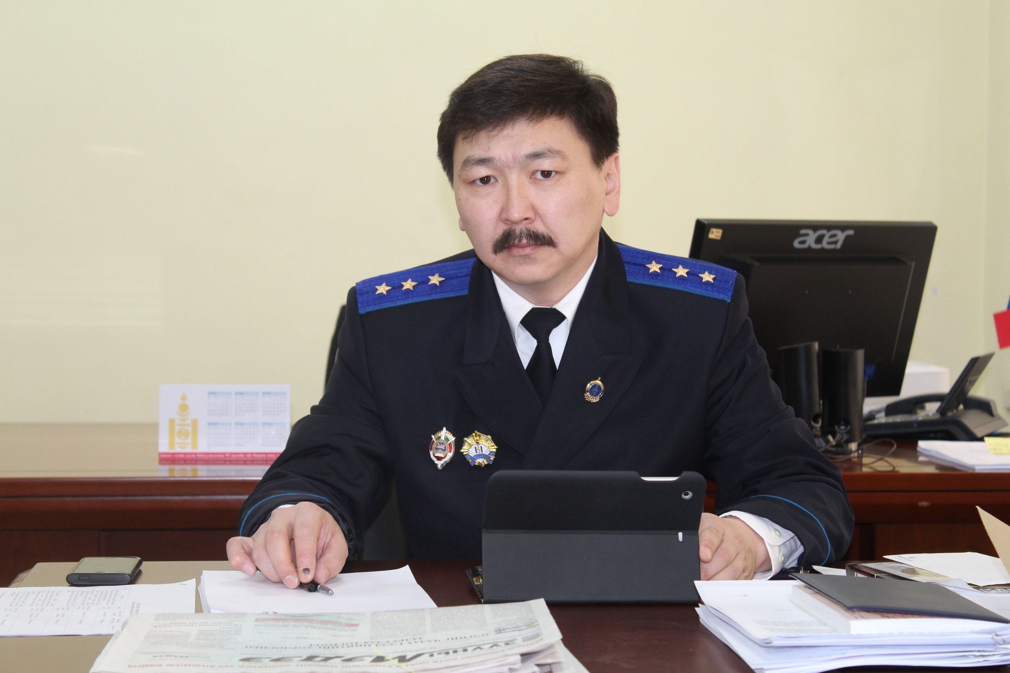 Э.АМАРБАТ:ХАР ТАМХИ, МАНСУУРУУЛАХ БОДИС, СЭТГЭЦЭД НӨЛӨӨЛӨХ ЭМ БЭЛДМЭЛТЭЙ ХОЛБООТОЙ ГЭМТ ХЭРЭГТЭЙ ТЭМЦЭХ, УРЬДЧИЛАН СЭРГИЙЛЭХ, ТАСЛАН ЗОГСООХОД ТӨРӨӨС БОДЛОГООР ДЭМЖИХ ШААРДЛАГАТАЙ
