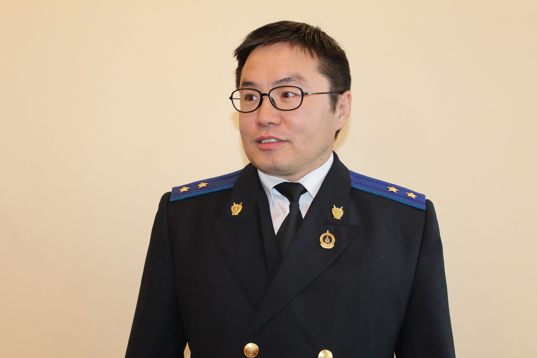 Г.ОЮУНБОЛД: 4000 ОРЧИМ ХҮН ЯЛГҮЙ БОЛЖ СУЛЛАГДАЖ БАЙНА