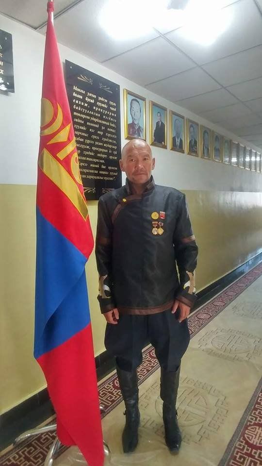 ГОВЬ-АЛТАЙ АЙМГИЙН ПРОКУРОРЫН ГАЗРЫН ЖИЖҮҮР, БИЧИГ ХҮРГЭГЧ Б.БОЛДБААТАР ОЛОН УЛСЫН ХЭМЖЭЭНИЙ МАСТЕР ЦОЛООР ШАГНАГДАВ