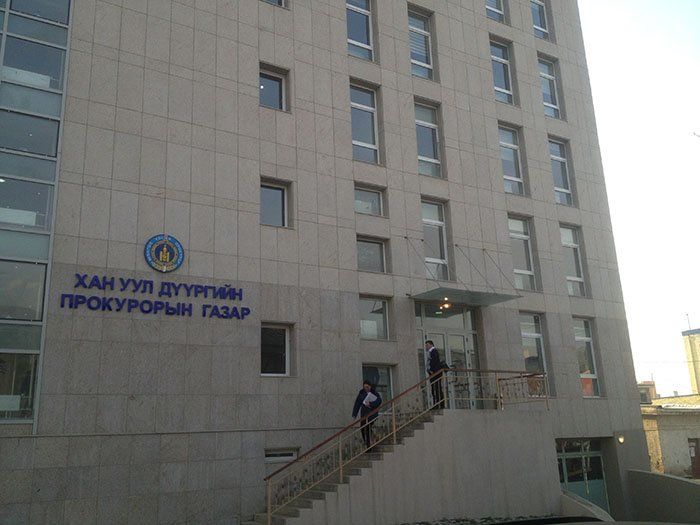 ХАН-УУЛ ДҮҮРГИЙН ПРОКУРОРЫН ГАЗРААС ХОРООНЫ  ИРГЭДИЙН  НИЙТИЙН ХУРЛЫН  ДАРГА, ЗАСАГ  ДАРГА НАРТ    ПРОКУРОРЫН МЭДЭГДЭЛ ХҮРГҮҮЛЖЭЭ