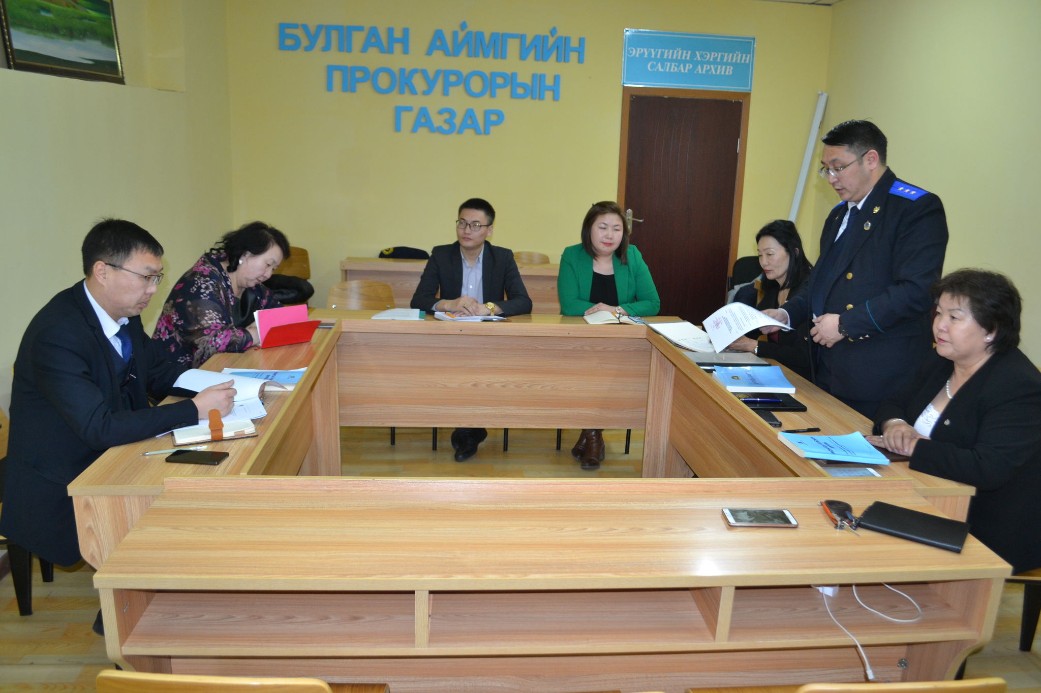 БУЛГАН АЙМГИЙН ПРОКУРОРЫН ГАЗРААС БУЛГАН АЙМАГ ДАХЬ ЭРҮҮГИЙН ХЭРГИЙН АНХАН ШАТНЫ  ШҮҮХТЭЙ ХАМТАРСАН ЗАНГИАГҮЙ УУЛЗАЛТ  ЗОХИОН БАЙГУУЛАВ