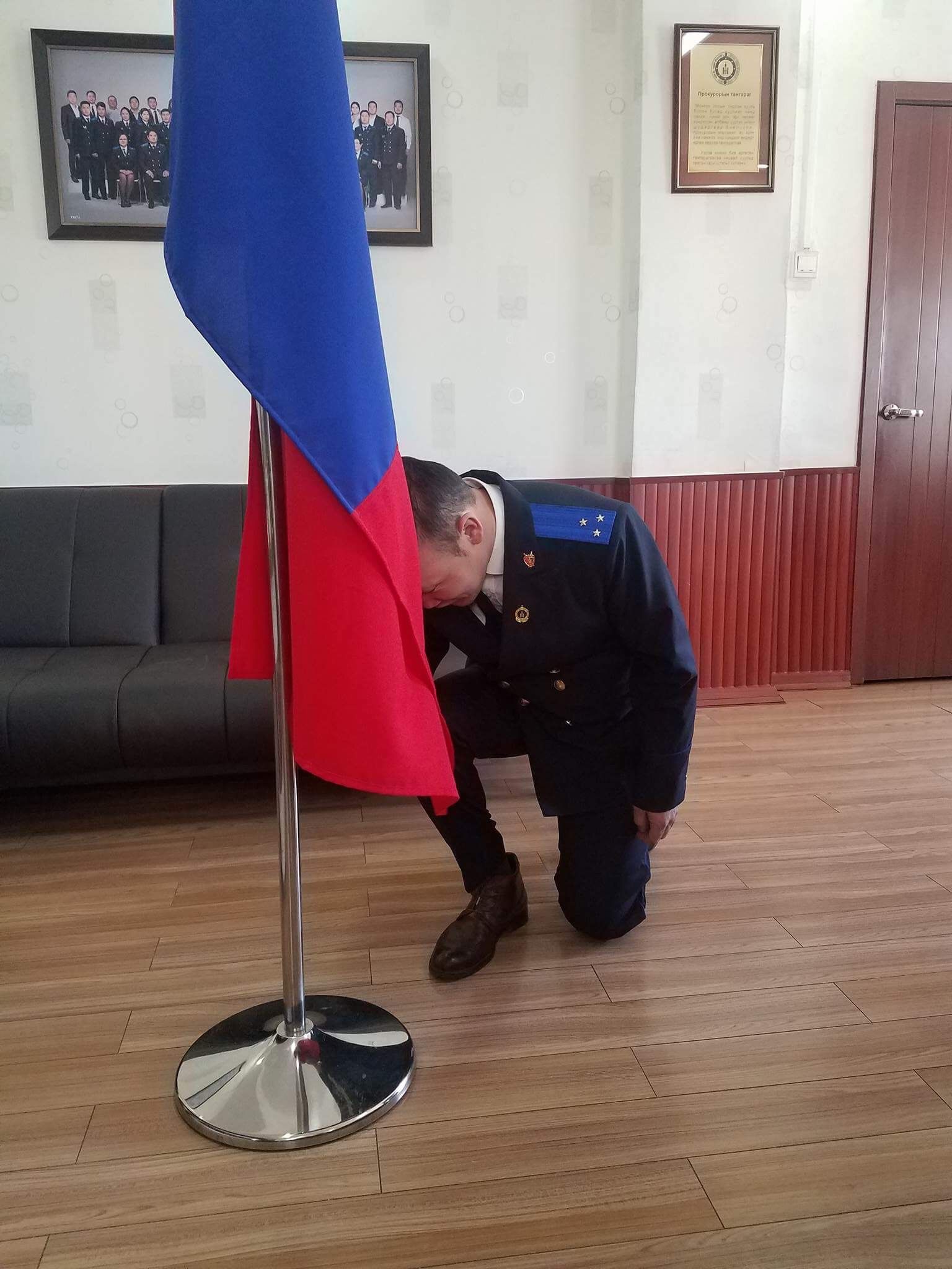 БАЯНГОЛ ДҮҮРГИЙН ПРОКУРОРЫН ГАЗАРТ ПРОКУРОРЫН ТАНГАРАГ ӨРГӨХ ЁСЛОЛЫН АЖИЛЛАГАА БОЛЛОО