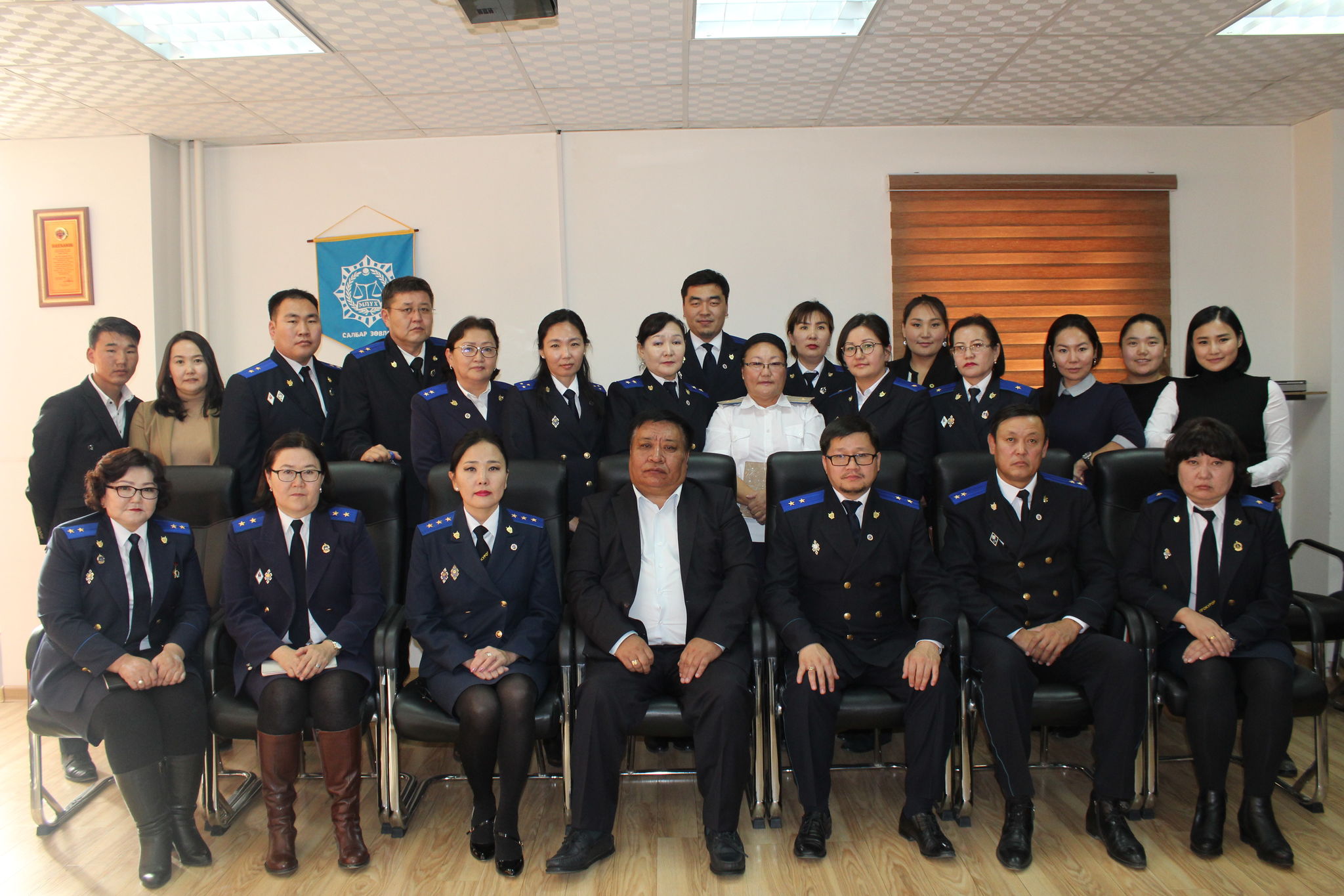 Д.СҮХБААТАРЫН ОДОНТ, АХМАД ПРОКУРОР Е.САГСАЙТАЙ УУЛЗАЛТ ХИЙЛЭЭ.