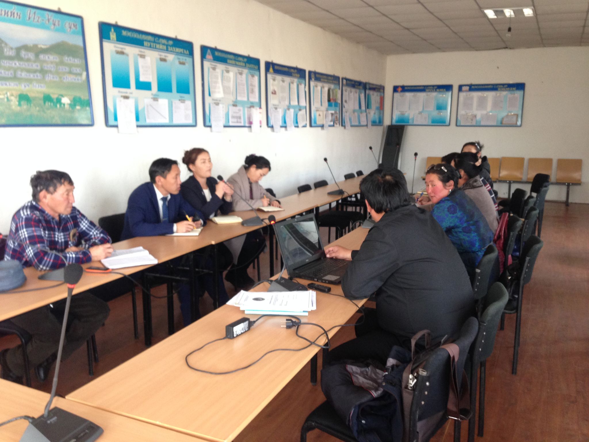 “ГЭМТ ХЭРГИЙН ГЭРЧ, МЭДЭЭЛЛЭГЧИЙГ ХАМГААЛАХ, АВИЛГЫГ ИЛРҮҮЛЖ МӨН ИЛЧИЛСЭН ИРГЭНИЙГ УРАМШУУЛАХ” СЭДВЭЭР СУРГАЛТ ЗОХИОН БАЙГУУЛЛАА