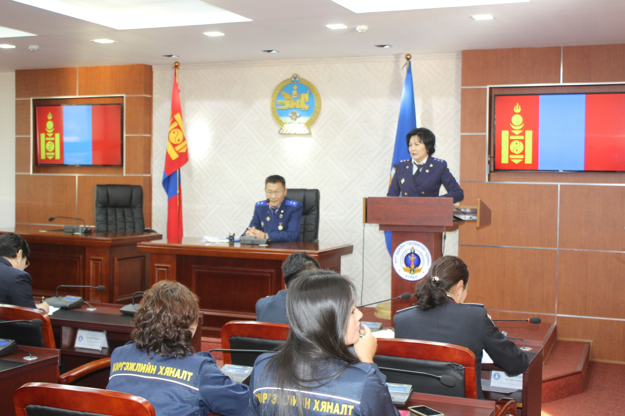 “БАЙГАЛЬ ОРЧИН, АМЬТАН, УРГАМЛЫГ ХАМГААЛАХ, ЖУРМЫН ЭСРЭГ ЗӨРЧИЛ”,ХҮРЭЭЛЭН БАЙГАА ОРЧНЫ ЭСРЭГ ГЭМТ ХЭРГИЙН ГАРАЛТ, ШИЙДВЭРЛЭЛТ, УРЬДЧИЛАН СЭРГИЙЛЭХ” НЬ СЭДЭВТ ХЭЛЭЛЦҮҮЛЭГ ЗОХИОН БАЙГУУЛАГДЛАА