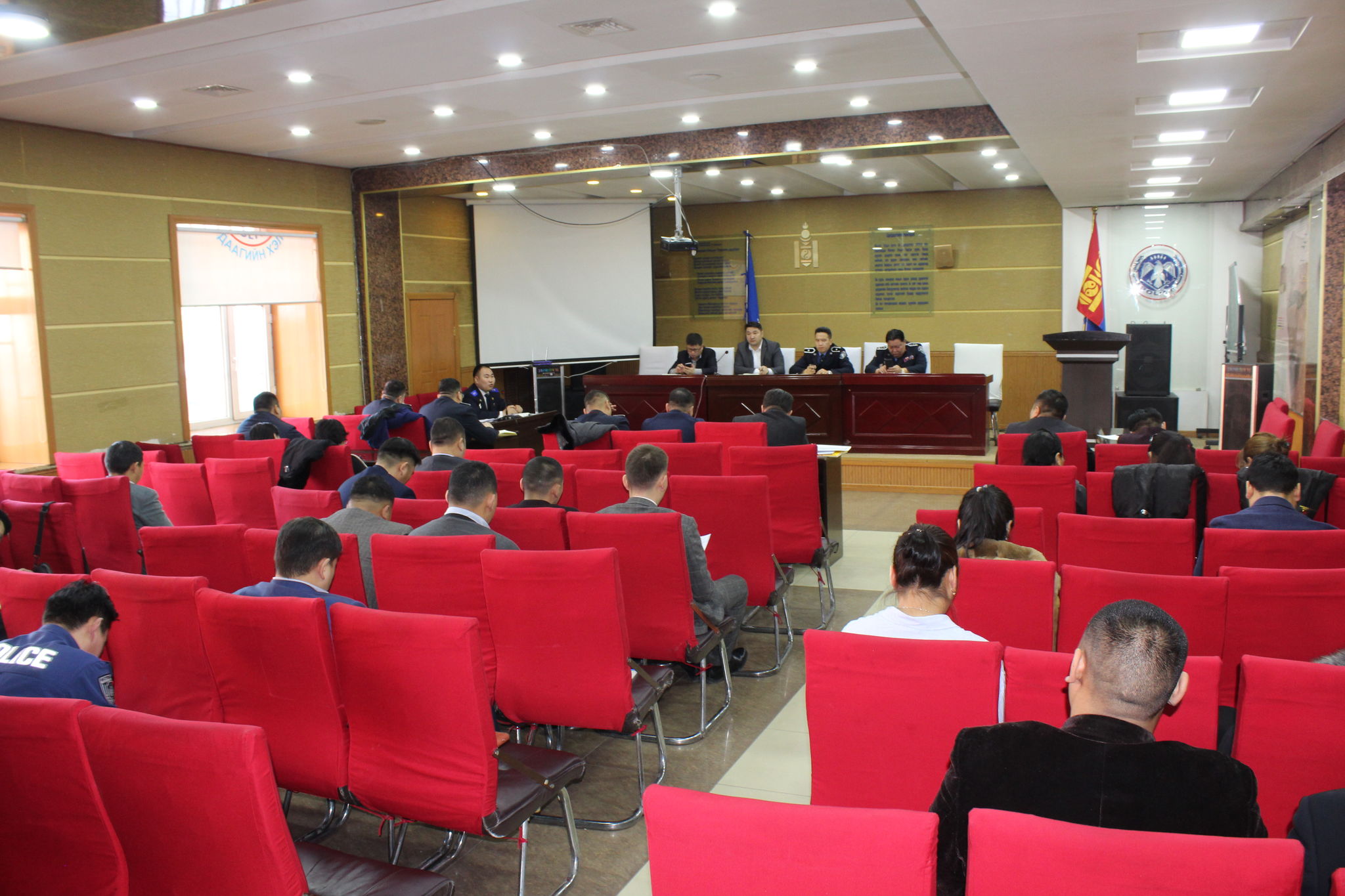 ХАН-УУЛ ДҮҮРГИЙН ПРОКУРОРЫН ГАЗРААС ХЯНАЛТЫН ХАРЬЯА   ЦАГДААГИЙН ХЭЛТСҮҮДТЭЙ ХАМТАРСАН ЗӨВЛӨГӨӨН  ЗОХИОН БАЙГУУЛЖЭЭ
