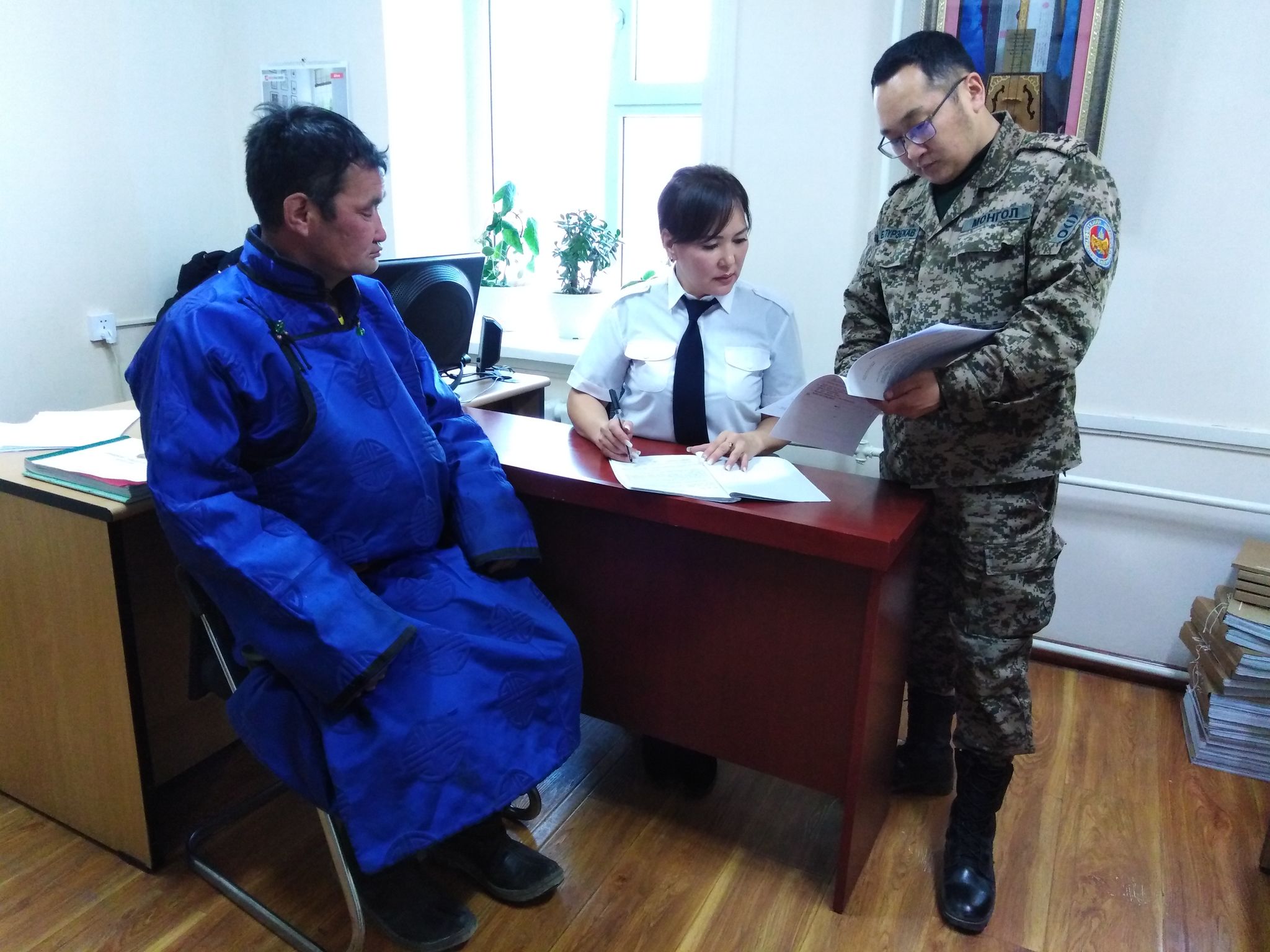 ЯЛ ЗАВШИЖ БУЙ ЭТГЭЭДИЙГ ШАЛГАЛТААР ИЛРҮҮЛЖ,   ЗОХИХ ЯЛЫГ ЭДЛҮҮЛЭХЭЭР ШИЙДВЭРЛҮҮЛЖЭЭ.