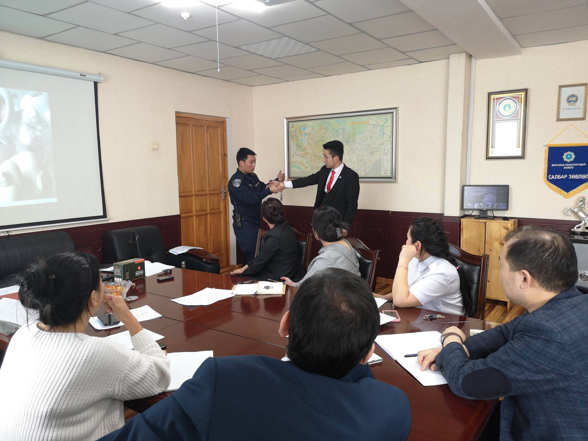 ТУСГАЙ ХЭРЭГСЭЛ ХЭРЭГЛЭХ ТАЛААР СУРГАЛТ ОРОВ