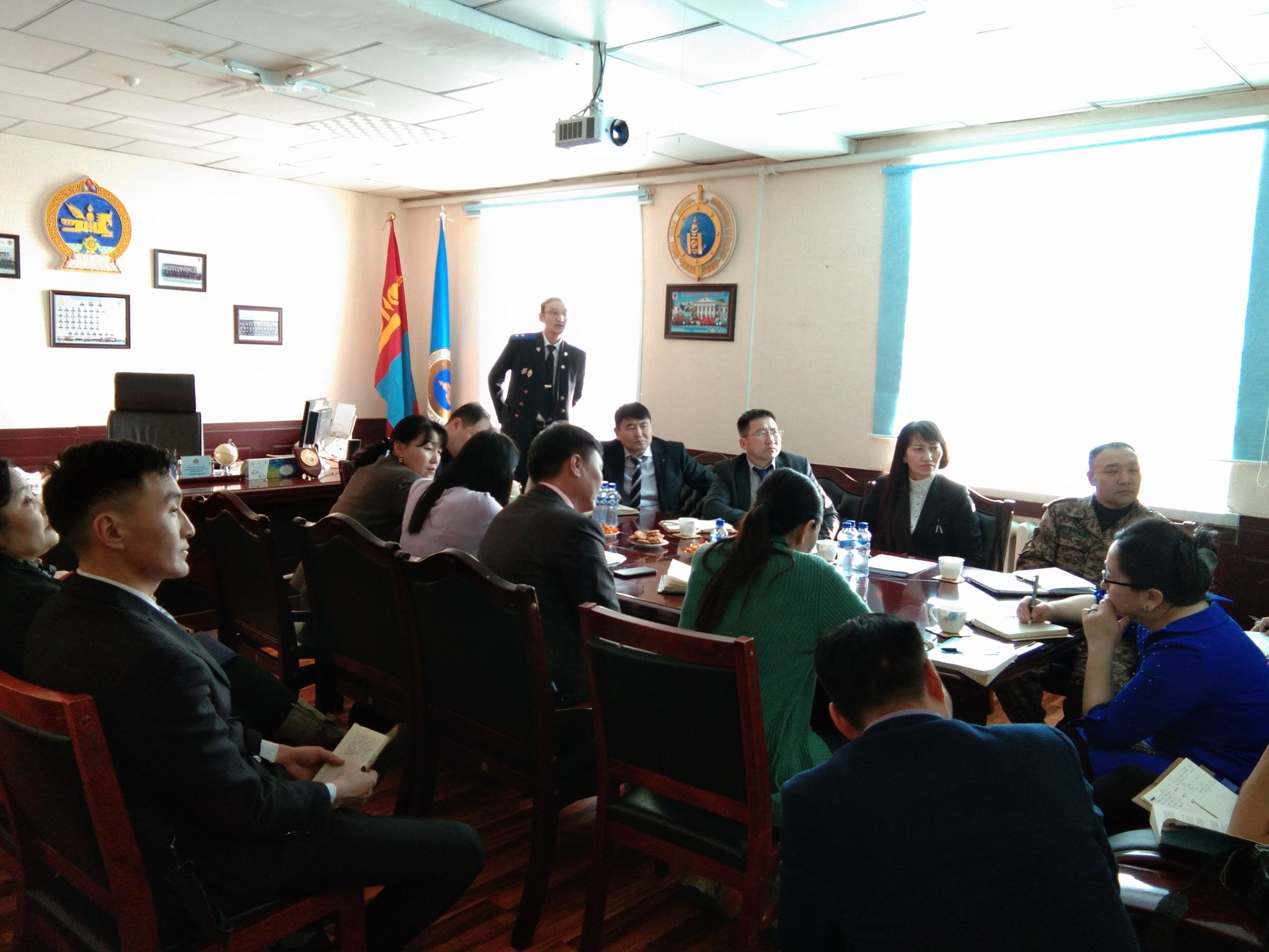 УВС АЙМГИЙН ПРОКУРОРЫН ГАЗРААС ХАМТАРСАН  ЗӨВЛӨГӨӨН ЗОХИОН БАЙГУУЛАВ.