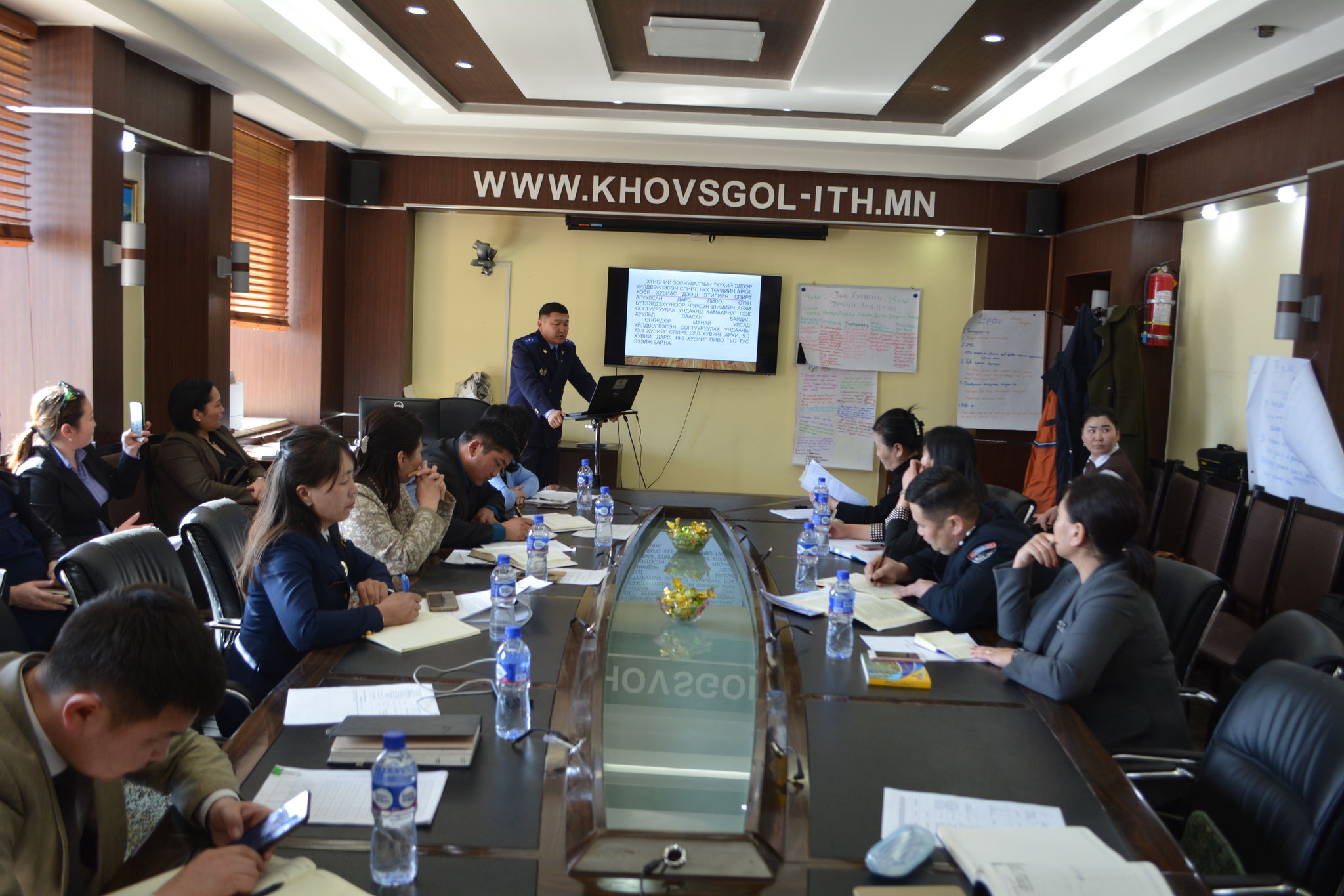 “АРХИДАН СОГТУУРАХТАЙ ТЭМЦЭХЭД ТӨРИЙН БАЙГУУЛЛАГЫН ХАМТЫН АЖИЛЛАГАА, ҮҮРЭГ” СЭДЭВТ ХЭЛЭЛЦҮҮЛЭГ ЗОХИОН БАЙГУУЛЖЭЭ