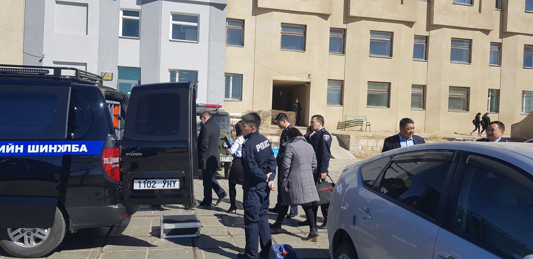 ПРОКУРОРЫН ГАЗРЫН БАЙР БОЛОН ГАДНА ОРЧИНД ОНЦГОЙ БАЙДАЛ  ҮҮССЭН БОЛЗОШГҮЙ ҮЕД ХЭРХЭН АЖИЛЛАХ ТУХАЙ СУРГАЛТ ЗОХИОН БАЙГУУЛЖЭЭ