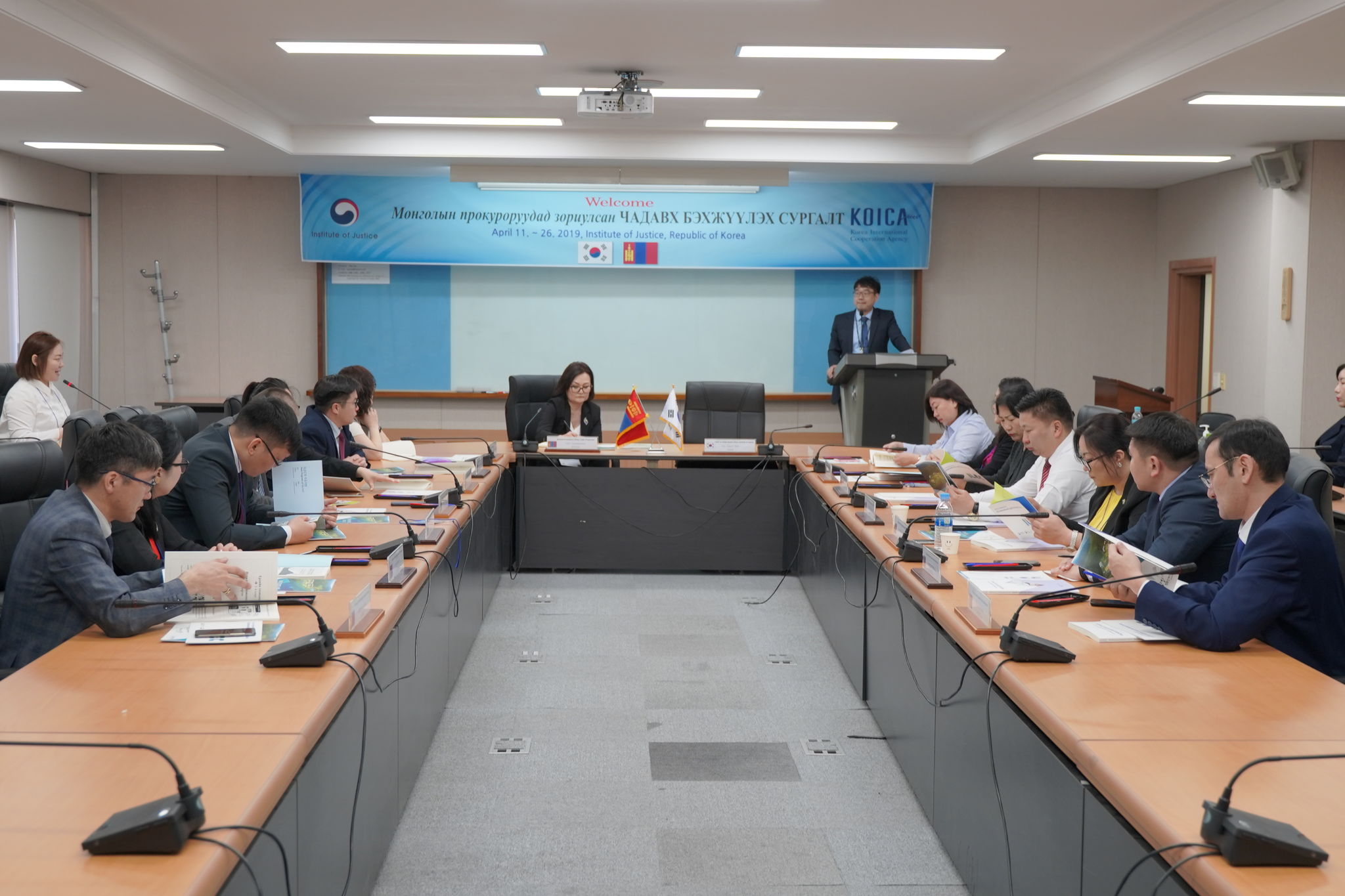 БНСУ-ЫН КОЙКА ОЛОН УЛСЫН ХАМТЫН АЖИЛЛАГААНЫ БАЙГУУЛЛАГААС ЗОХИОН БАЙГУУЛСАН СУРГАЛТАНД ПРОКУРОРУУД ХАМРАГДЛАА