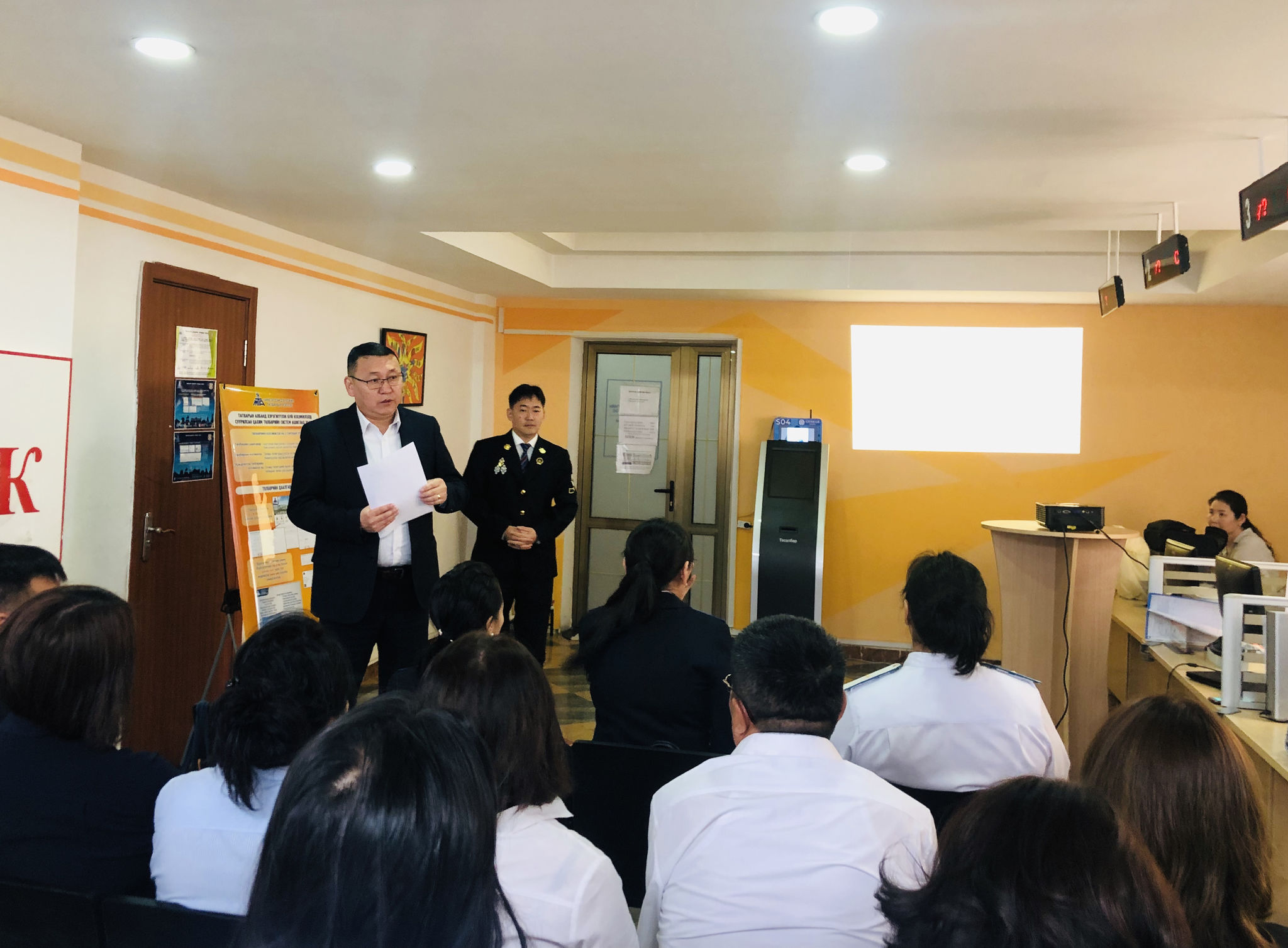 ЧИНГЭЛТЭЙ ДҮҮРГИЙН ПРОКУРОРЫН ГАЗАР ТУС ДҮҮРГИЙН ТАТВАРЫН ХЭЛТЭСТЭЙ ХАМТАРСАН ЗӨВЛӨГӨӨН ЗОХИОН БАЙГУУЛЖЭЭ.