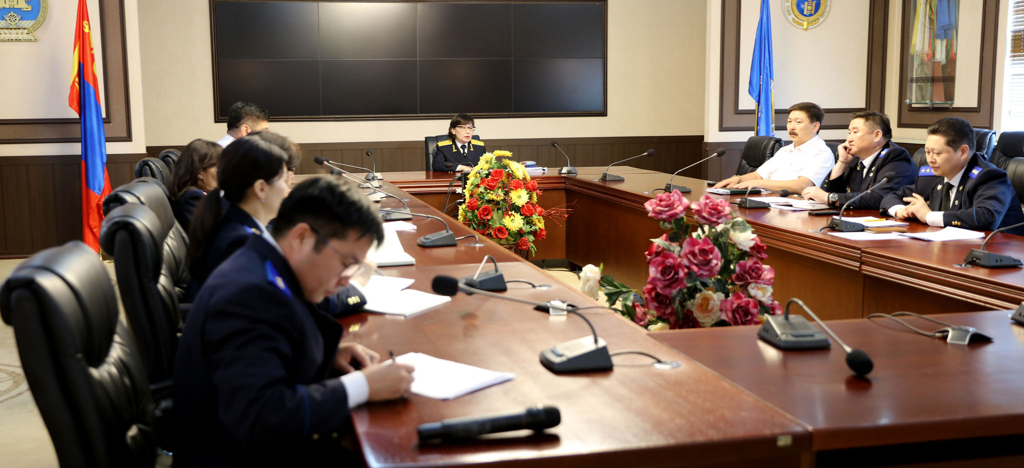 ПРОКУРОРЫН БАЙГУУЛЛАГЫН ГЭМТ ХЭРГЭЭС УРЬДЧИЛАН СЭРГИЙЛЭХ ЗӨВЛӨЛ ХУРАЛДЛАА