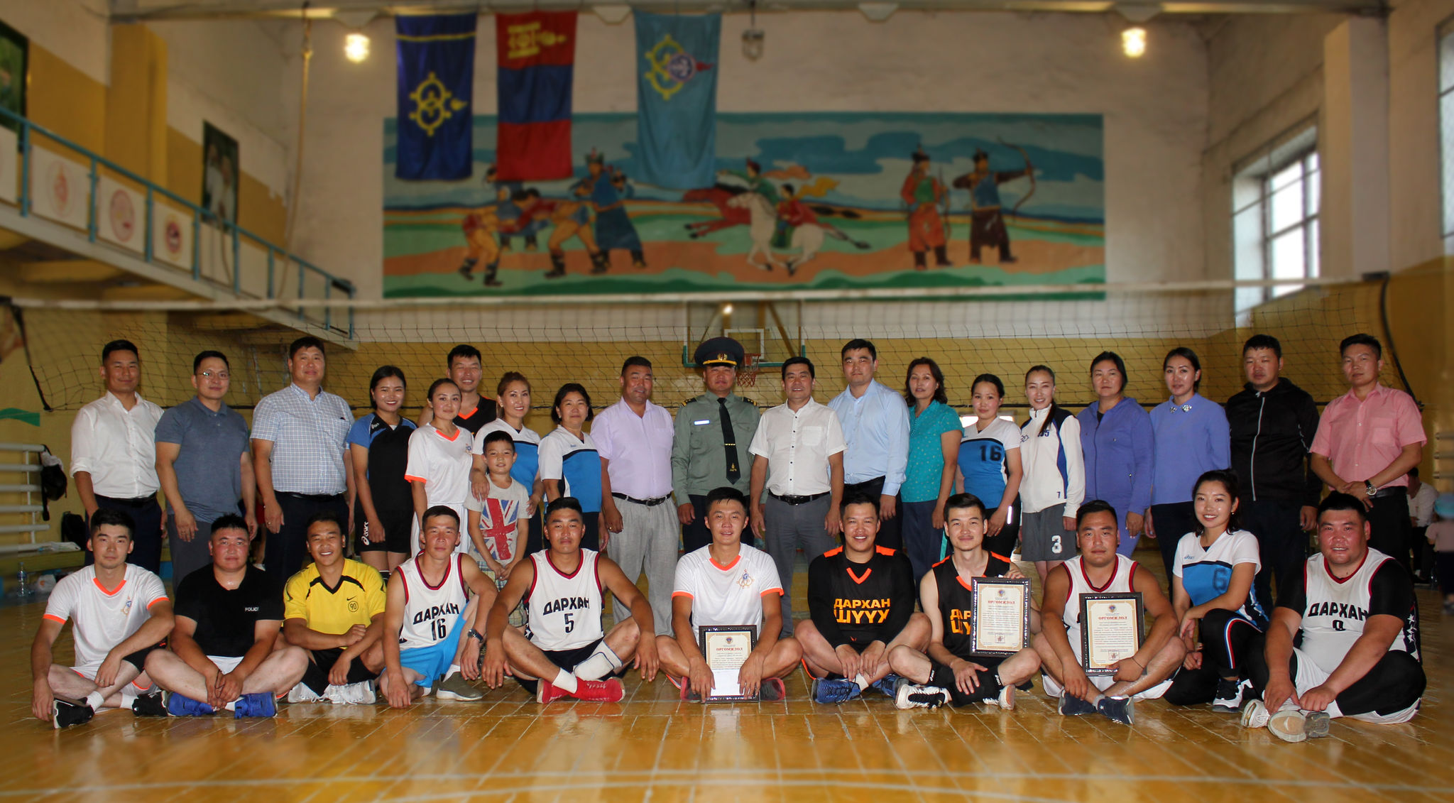 ХУУЛЬ ХЯНАЛТЫН БАЙГУУЛЛАГУУДЫН ДУНД ГАР БӨМБӨГИЙН ТЭМЦЭЭН ЗОХИОН БАЙГУУЛЛАА