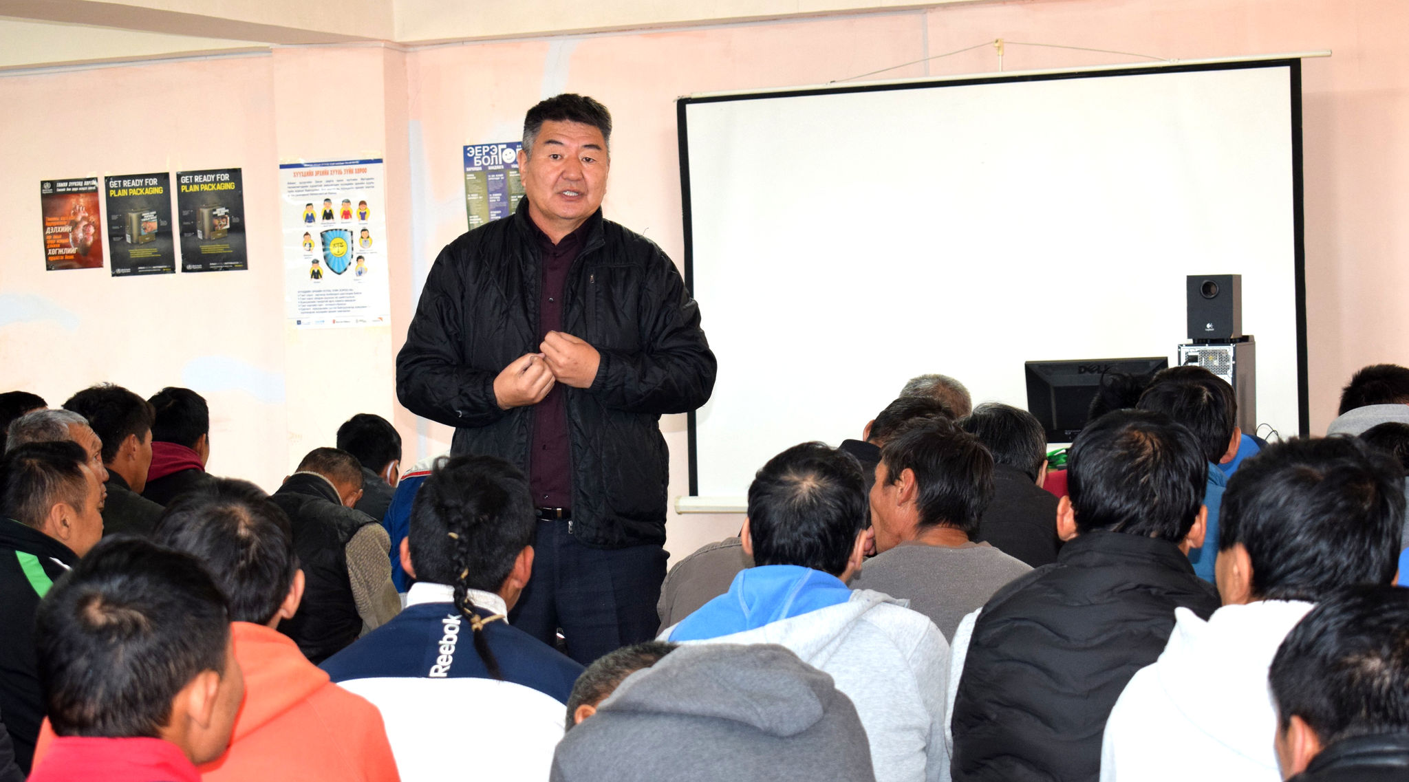 ПРОКУРОРЫН ШААРДЛАГЫН ДАГУУ БАРИВЧЛАХ ТӨВИЙН  ҮЙЛ АЖИЛЛАГААГ САЙЖРУУЛСАН БАЙНА