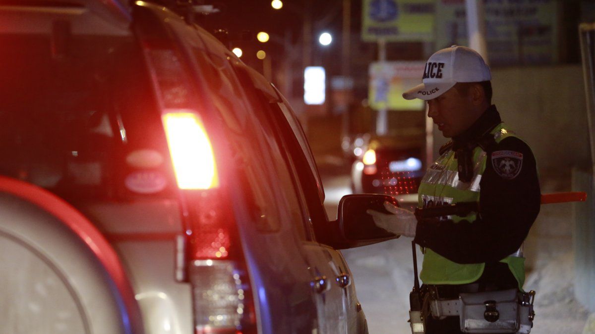 НЭГ ШӨНИЙН ДОТОР ЗӨРЧЛИЙН 50 ГАРУЙ ХЭРГИЙГ ИЛРҮҮЛЖ, ТАСЛАН ЗОГСООЖЭЭ