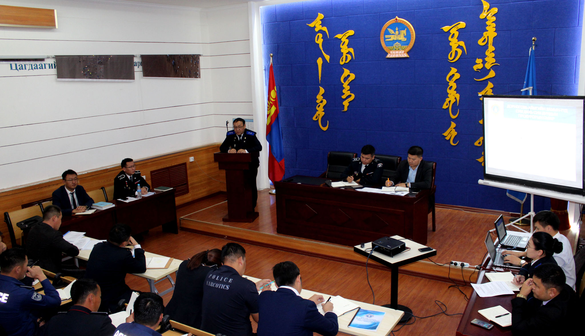 ЗАМЫН-ҮҮД СУМ ДАХЬ СУМ ДУНДЫН ПРОКУРОРЫН ГАЗАР  “ЭРЧИМЖҮҮЛЭЛТ-2019” БОЛЗОЛТ УРАЛДААН ЗАРЛАЖЭЭ