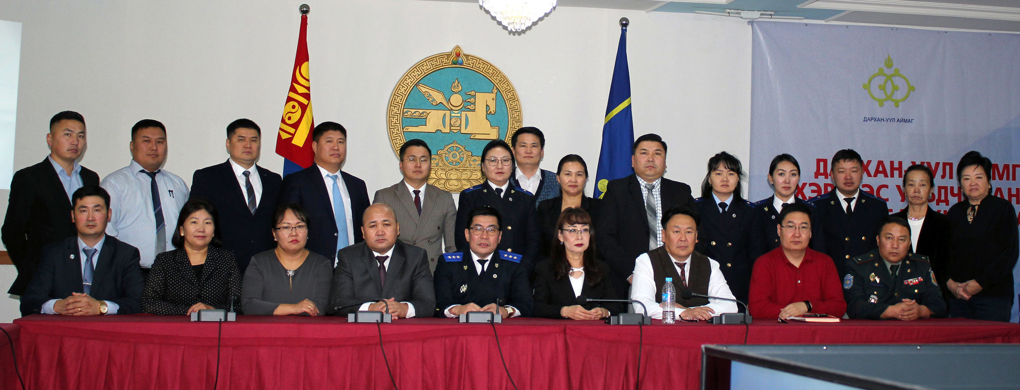 ДАРХАН-УУЛ АЙМГИЙН ХУУЛЬ САХИУЛАХ БАЙГУУЛЛАГУУД “АВЛИГАГҮЙ” АЙМАГ БОЛОХЫН ТӨЛӨӨ ХАМТРАН АЖИЛЛАХ УРИАЛГА ГАРГАЛАА