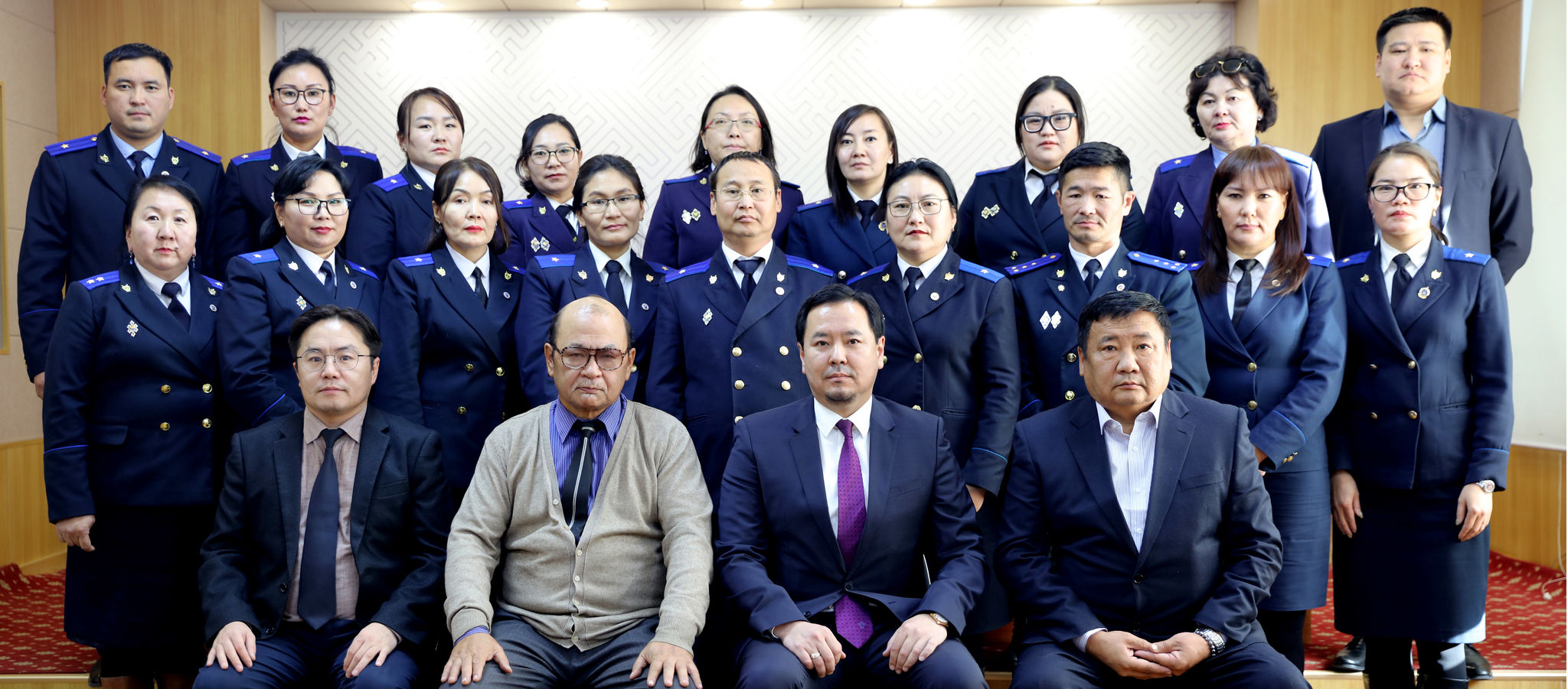 ПРОКУРОРУУД ҮРГЭЛЖИЛСЭН ШАТНЫ СУРГАЛТАНД ХАМРАГДЛАА