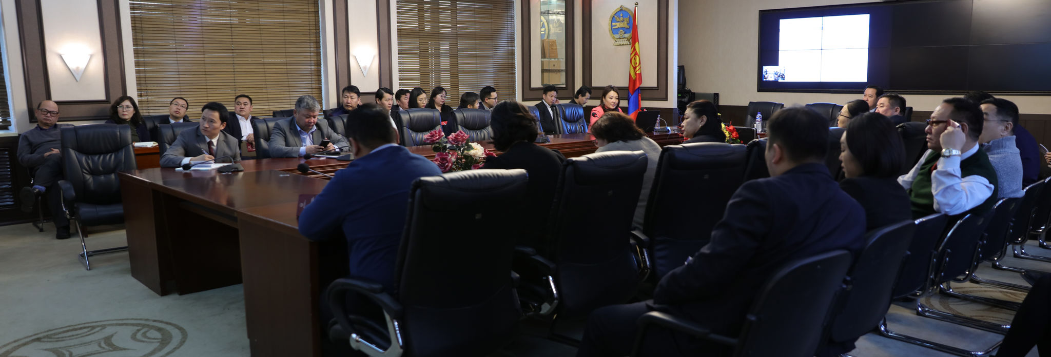 “АШИГ СОНИРХЛЫН ЗӨРЧЛӨӨС УРЬДЧИЛАН СЭРГИЙЛЭХ,  ХӨРӨНГӨ ОРЛОГЫН МЭДҮҮЛЭГ ГАРГАХАД АНХААРАХ АСУУДАЛ” СЭДВЭЭР СУРГАЛТ ЗОХИОН БАЙГУУЛЛАА