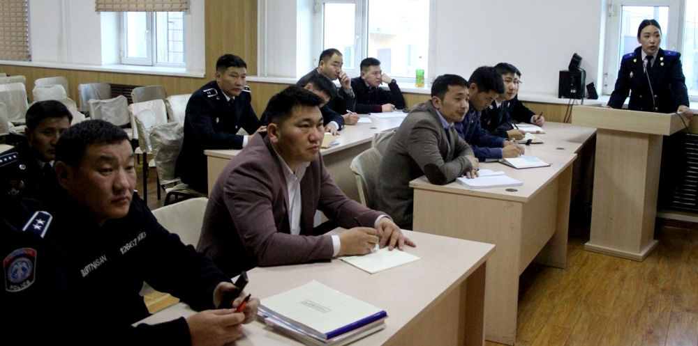 ХАН-УУЛ ДҮҮРГИЙН ПРОКУРОРЫН ГАЗРААС МӨРДӨГЧ НАРТ СУРГАЛТ ЗОХИОН БАЙГУУЛЖЭЭ